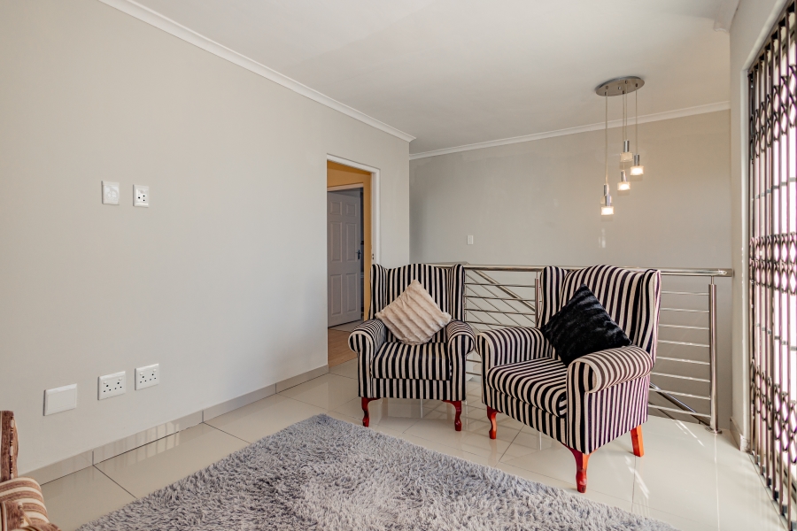 6 Bedroom Property for Sale in Sanddrift Western Cape